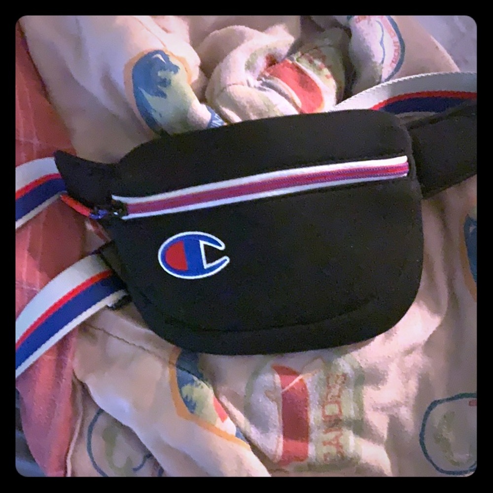 Chanpion fanny pack